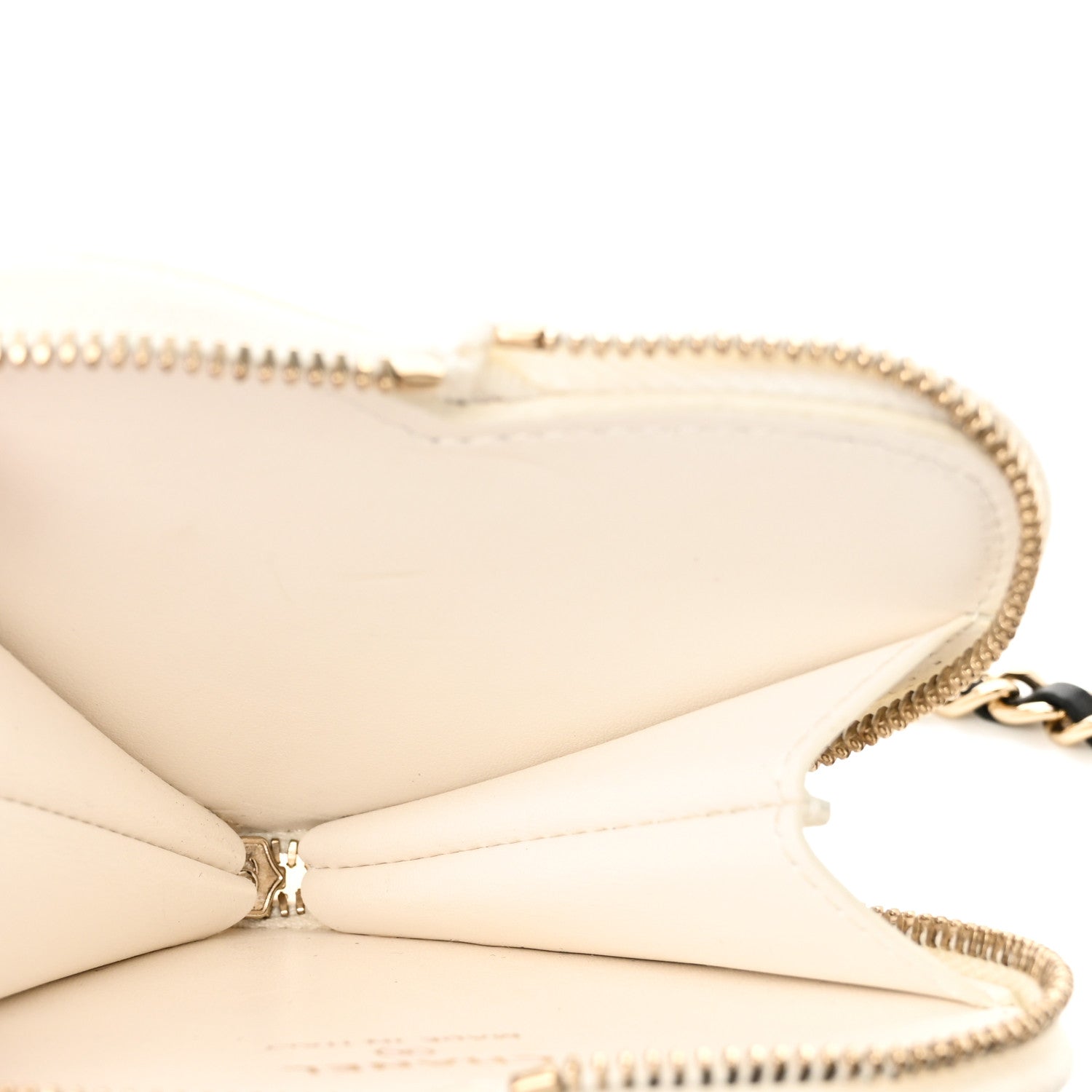 Patent Calfskin Resin Quilted CC Heart Clutch With Chain Black