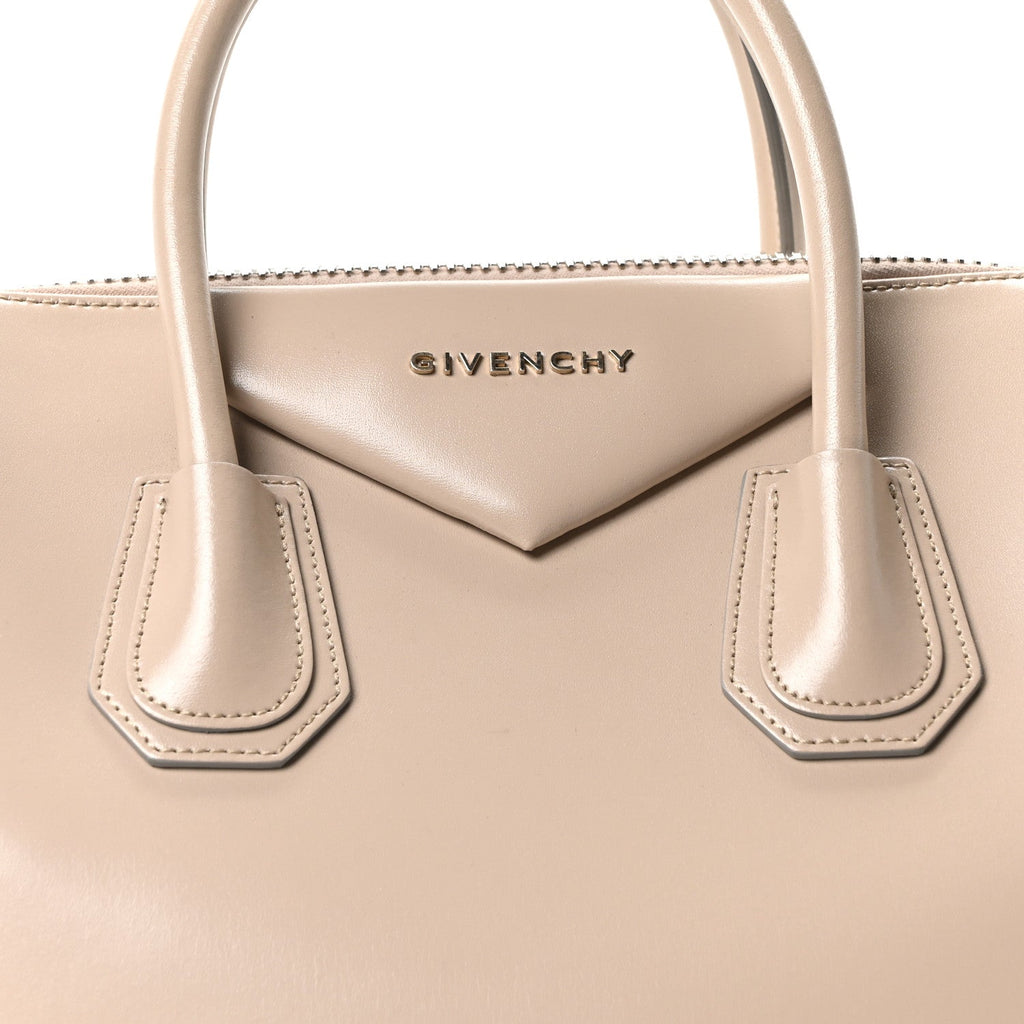 Shiny Lord Calfskin Medium Antigona Sand