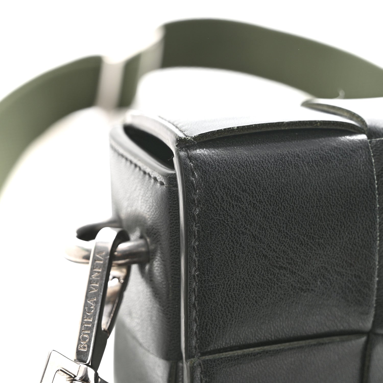 Calfskin Maxi Intreccio Cassette With Strap Bag Dark Green