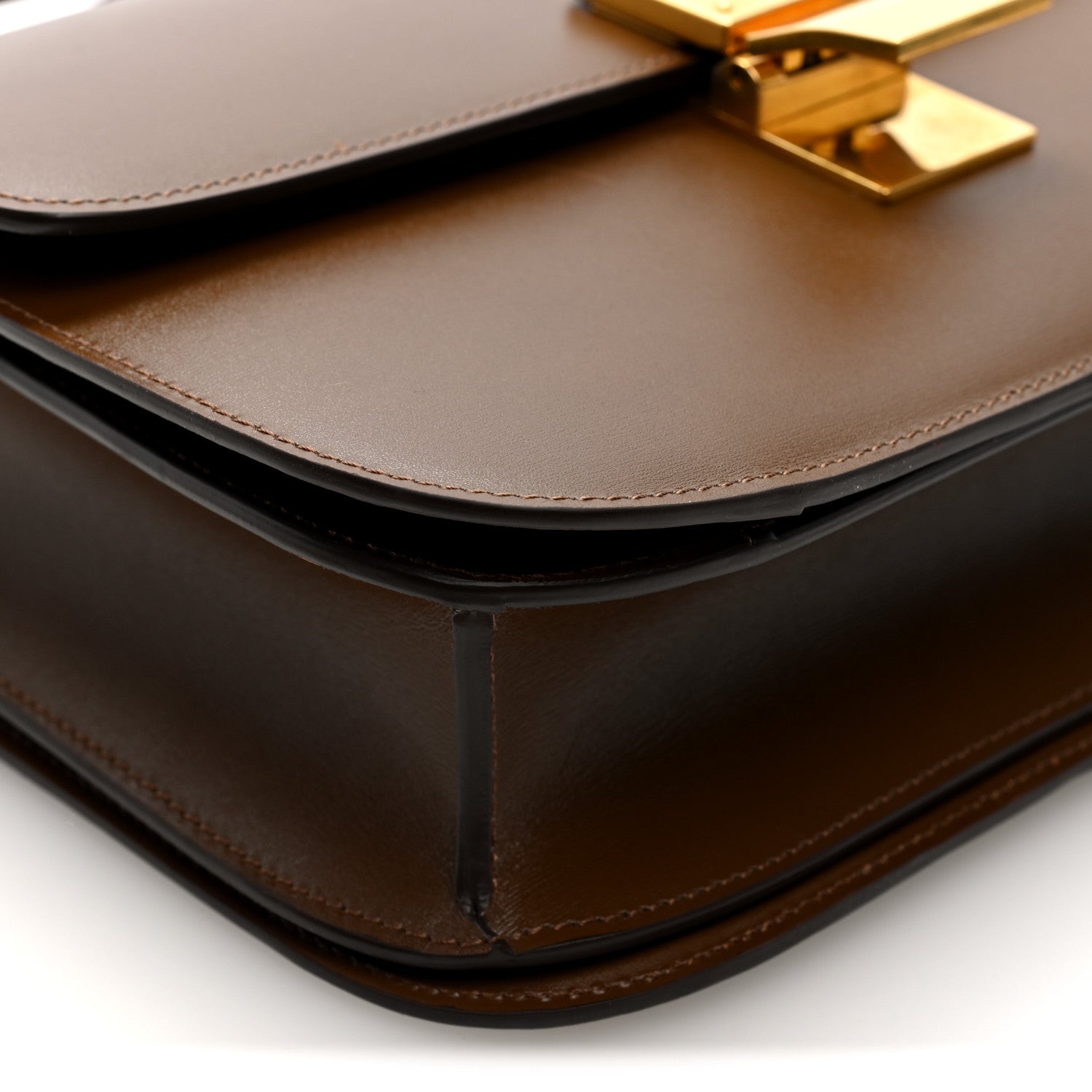 Box Calfskin Medium Classic Box Flap Bag Camel