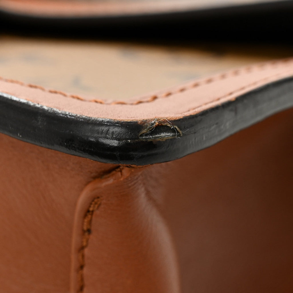 Reverse Monogram Dauphine MM