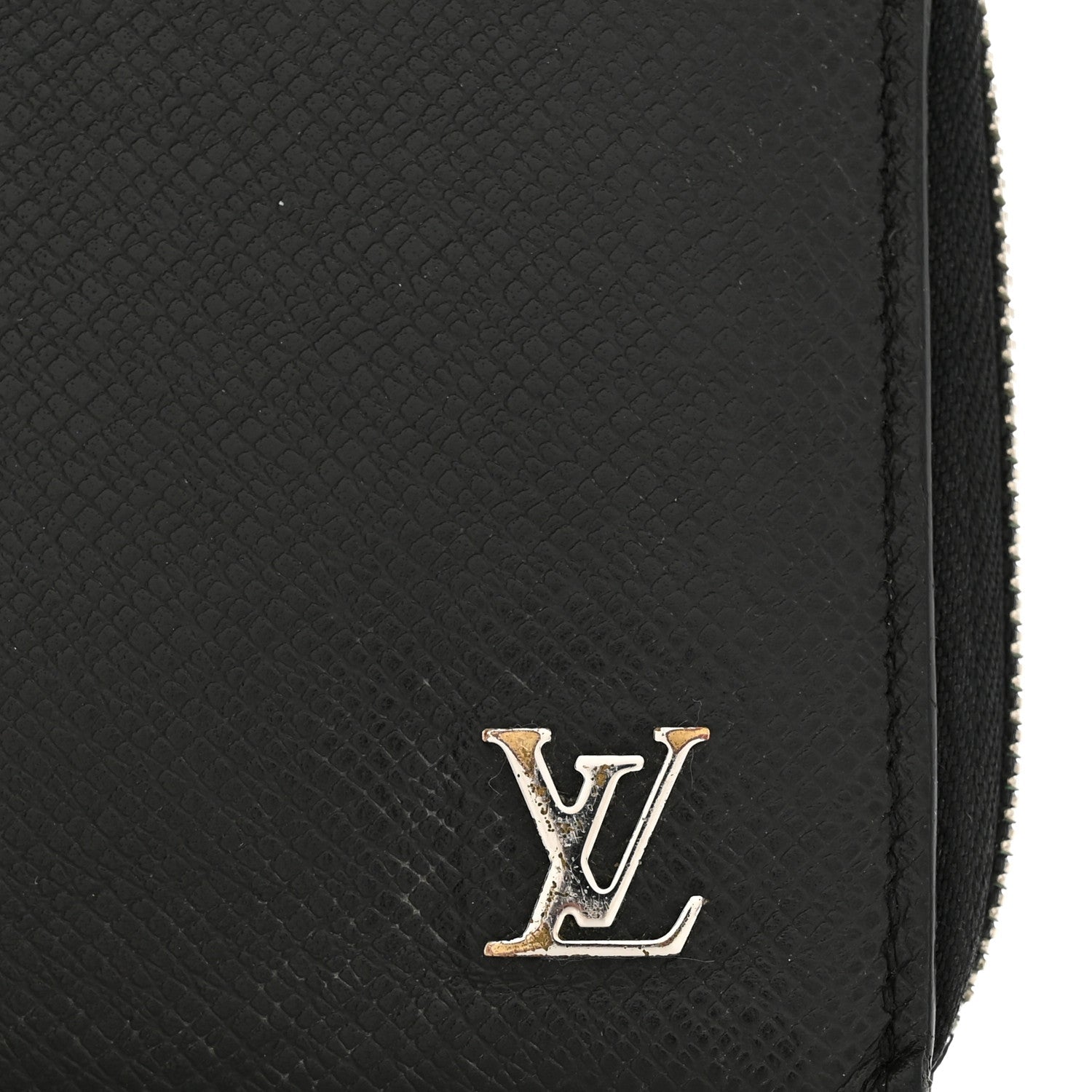 Taiga Dragonne Zippy Wallet Black