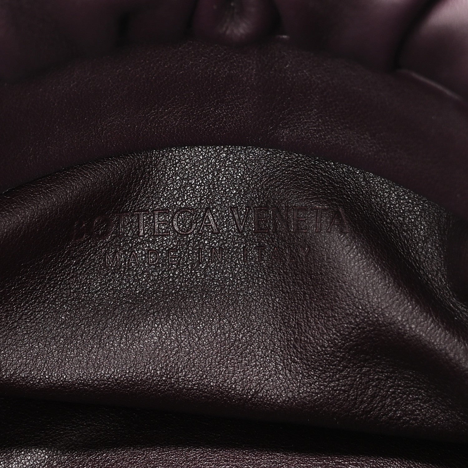 Calfskin The Pouch Chain Grape