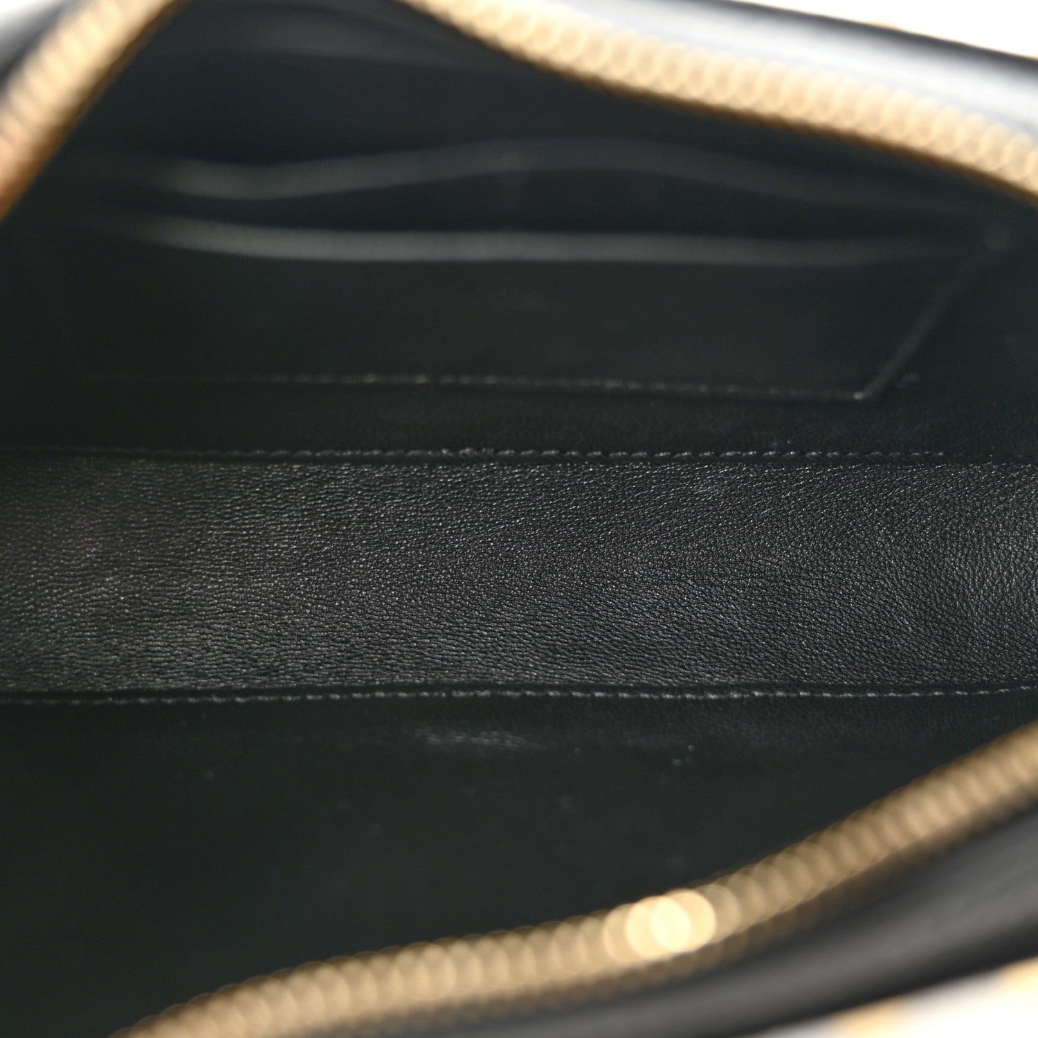 Pebbled Calfskin Rockstud Wristlet Zip Pouch Black