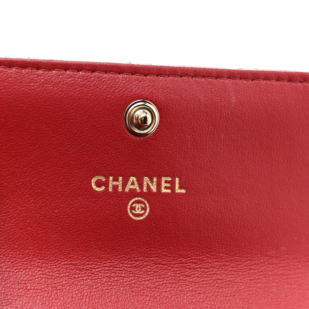 Lambskin Pearl Enamel Quilted Flap  Holder Red