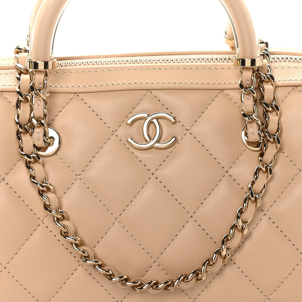 Lambskin Quilted Barrel Clutch With Chain Light Beige