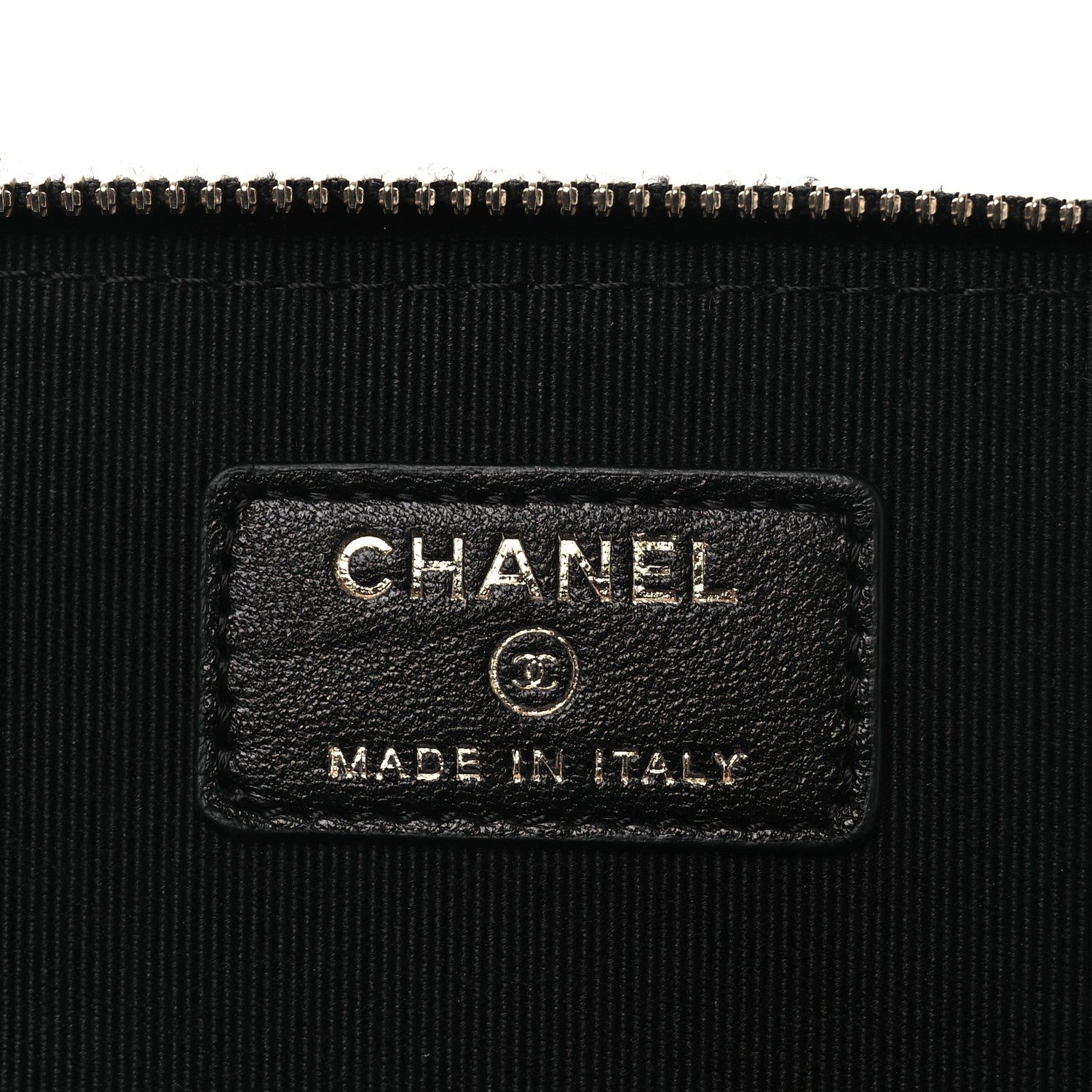 Lambskin Quilted Small Top Handle Vanity Case With Chain Black