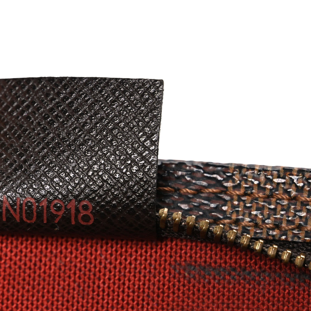Damier Ebene Trousse Make Up Bag Pochette