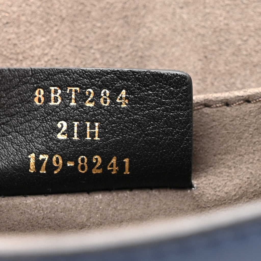 Vitello Century Opaco F is Fendi Kan I Shoulder Bag Blu Scuro