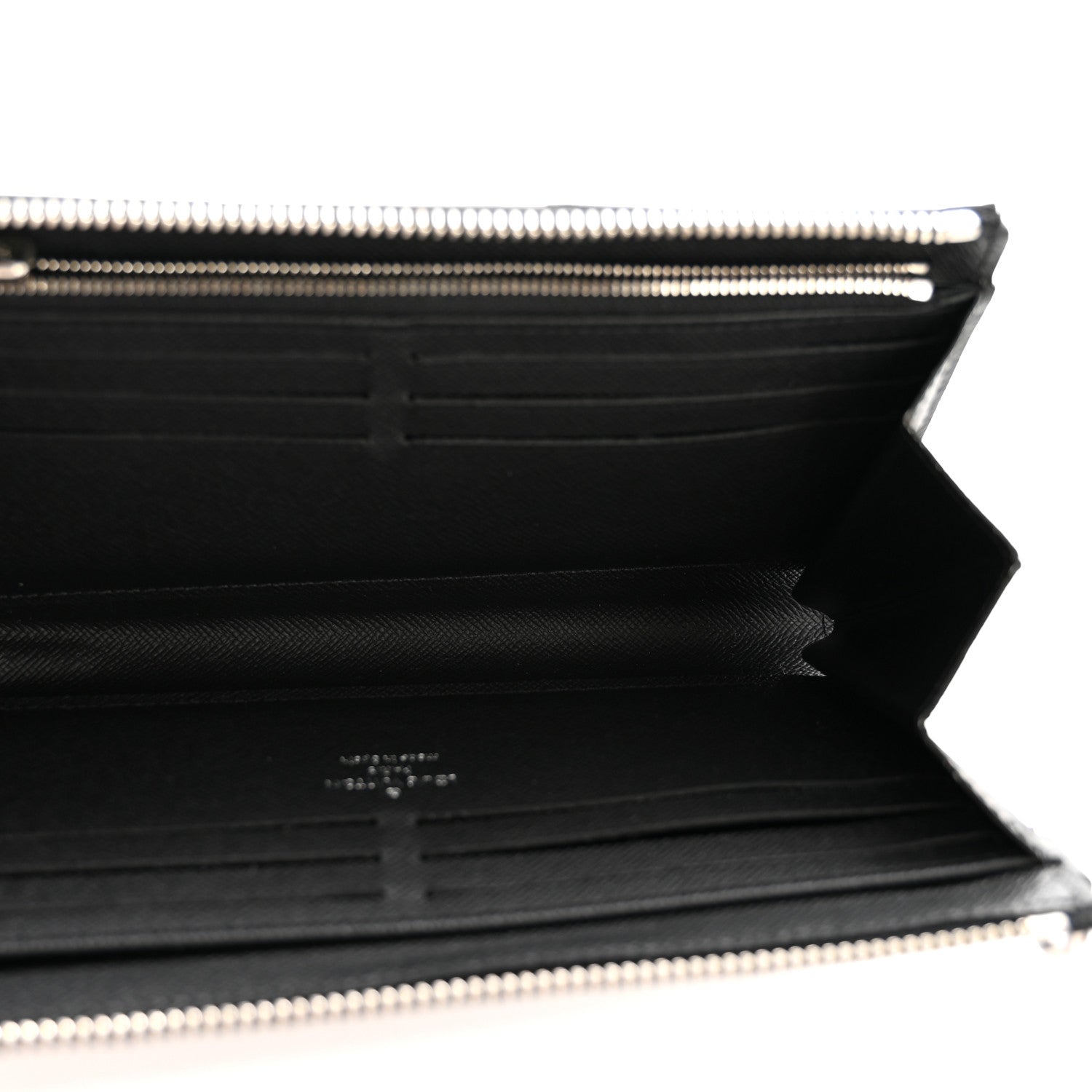 Taiga Dragonne Zippy Wallet Black