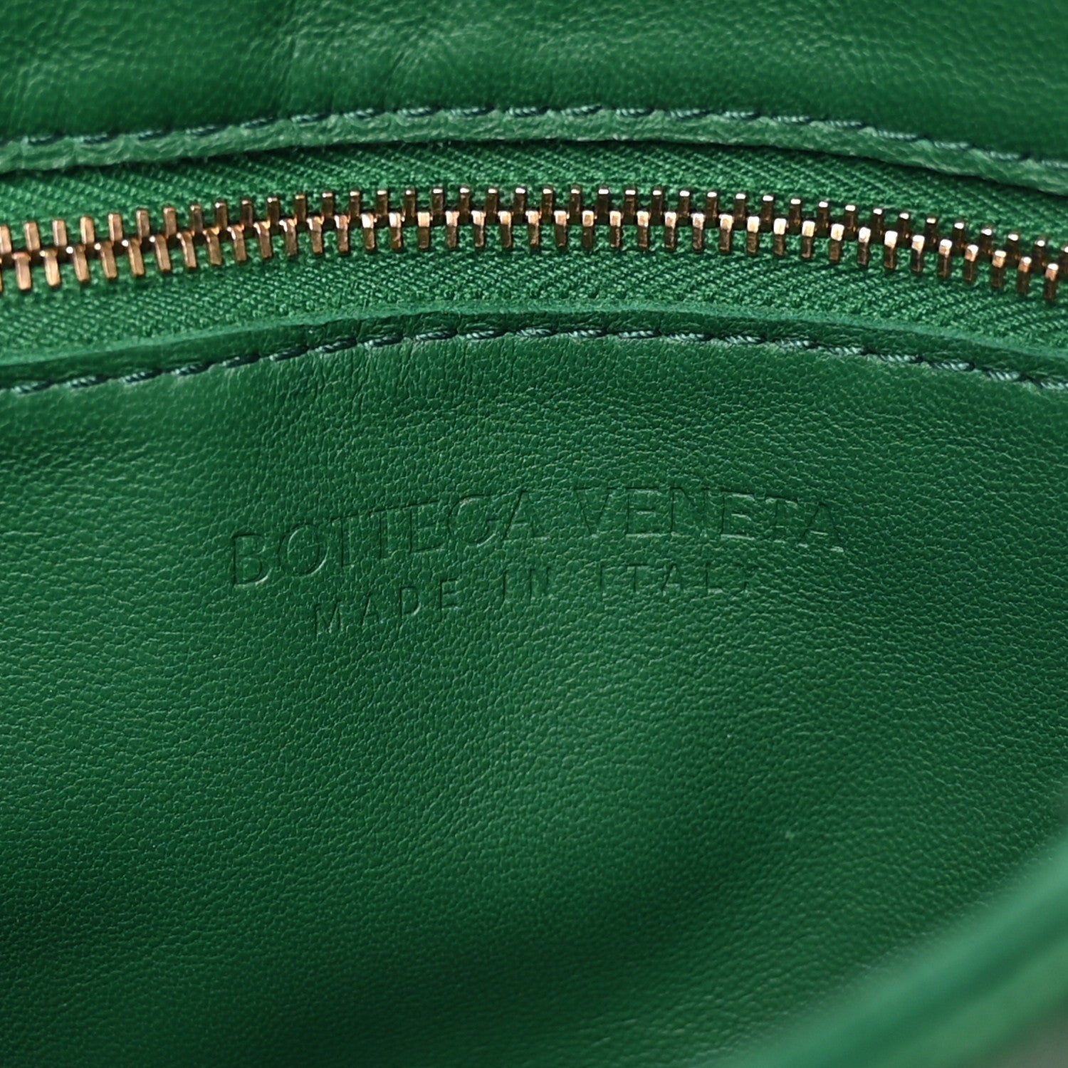 Lambskin Maxi Intrecciato Cassette Crossbody Bag Racing Green