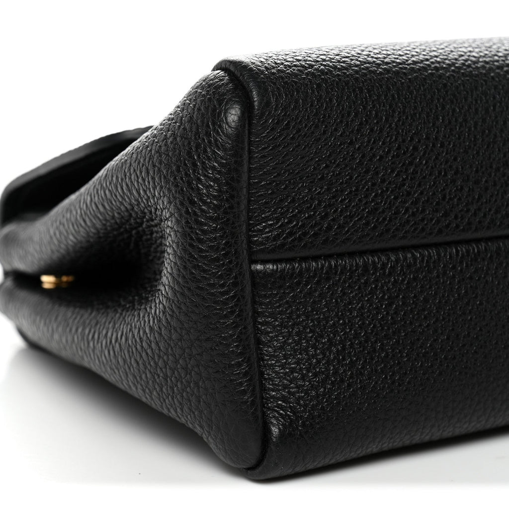 Vitello Daino Soft Flap Shoulder Bag Black