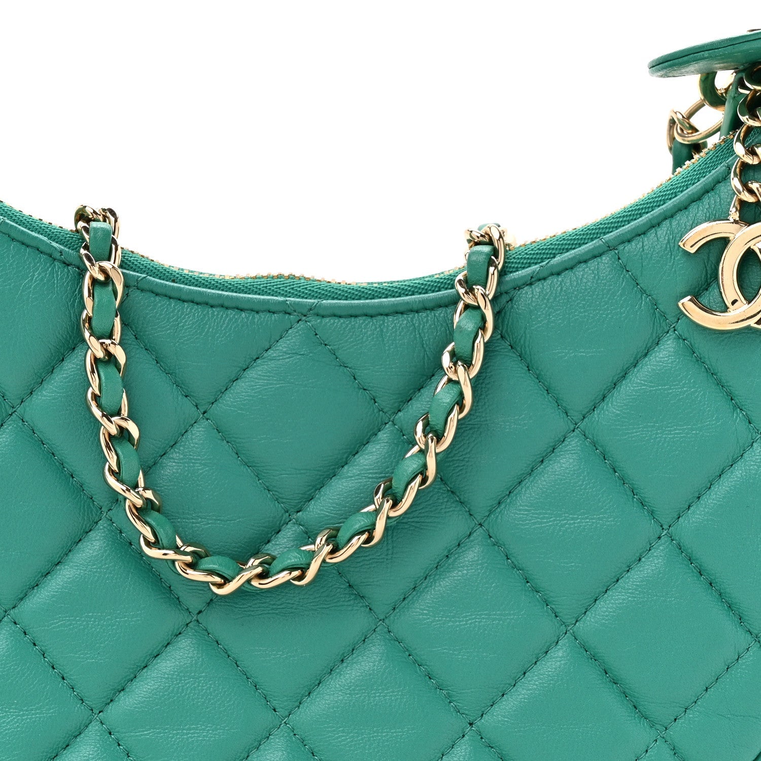 Lambskin Quilted Chain Around Hobo Green