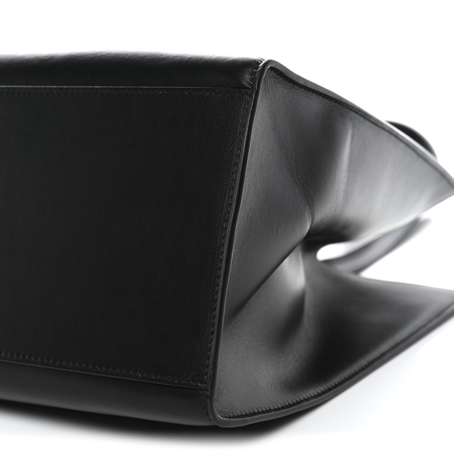 Smooth Calfskin Cabas 16 Bag Black