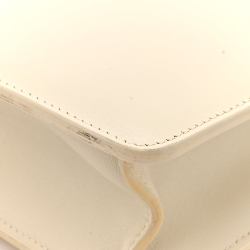 Box Calfskin 30 Montaigne Flap Bag Latte