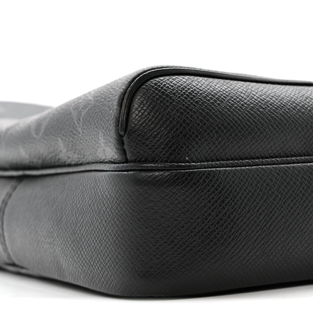 Taiga Monogram Eclipse Outdoor Messenger Black