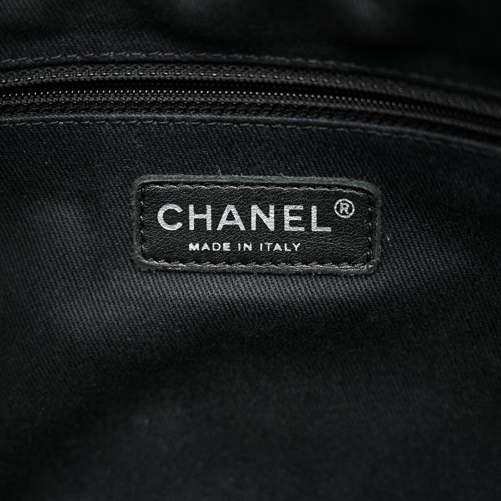 Caviar Quilted CC Timeless Soft Tote Black