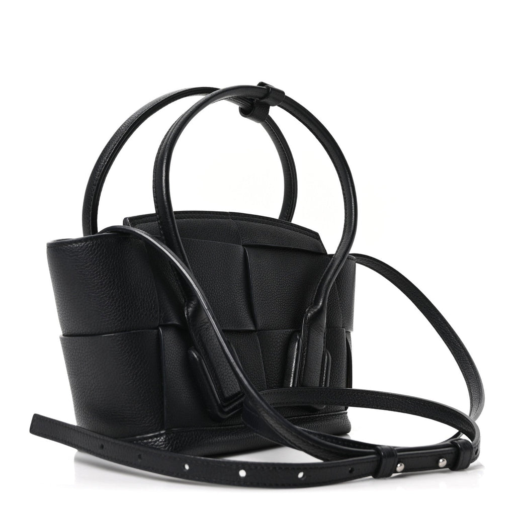 Grained Calfskin Mini Maxi Intrecciato Arco 33 Black