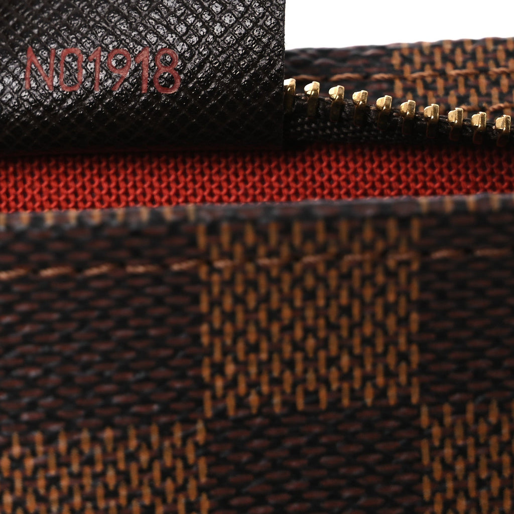 Damier Ebene Trousse Make Up Bag Pochette