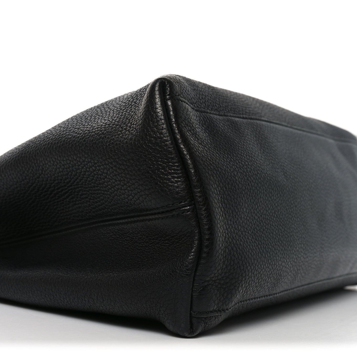 Pebbled Calfskin Medium Soho Chain Shoulder Bag Black