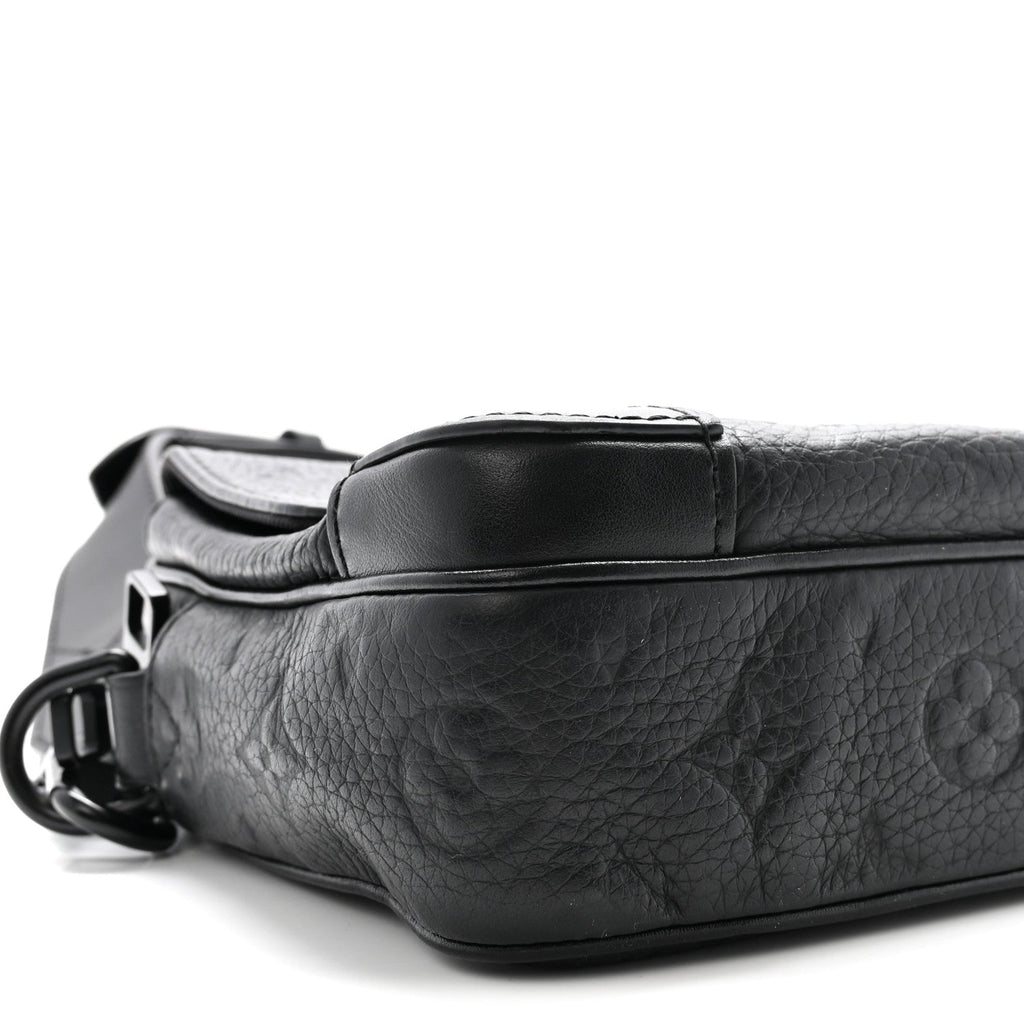 Taurillon Monogram Steamer Messenger Black