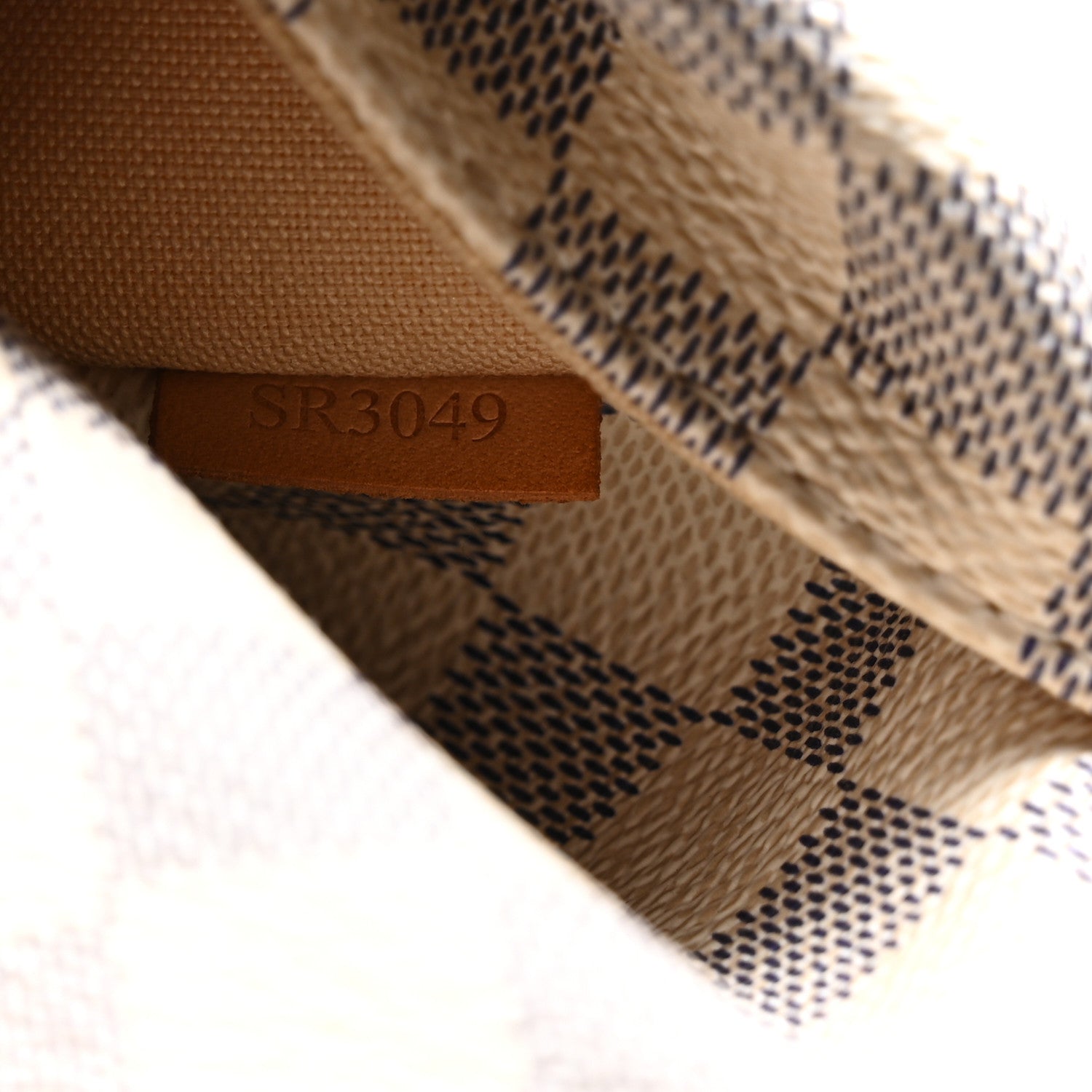 Damier Azur Totally MM