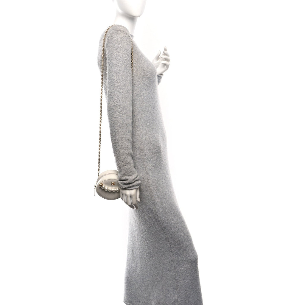 Lambskin Quilted Pearl Round Clutch With Chain White