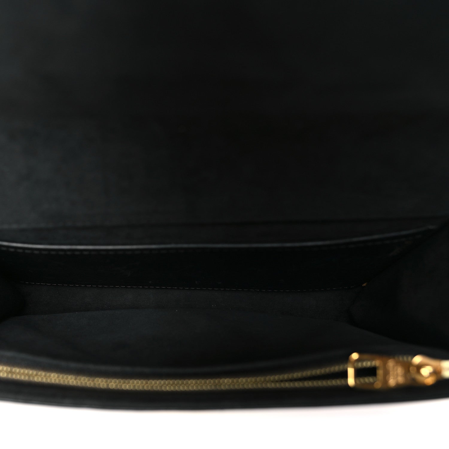 Calfskin Airy V Embossed Pochette Chain Louise GM  Black