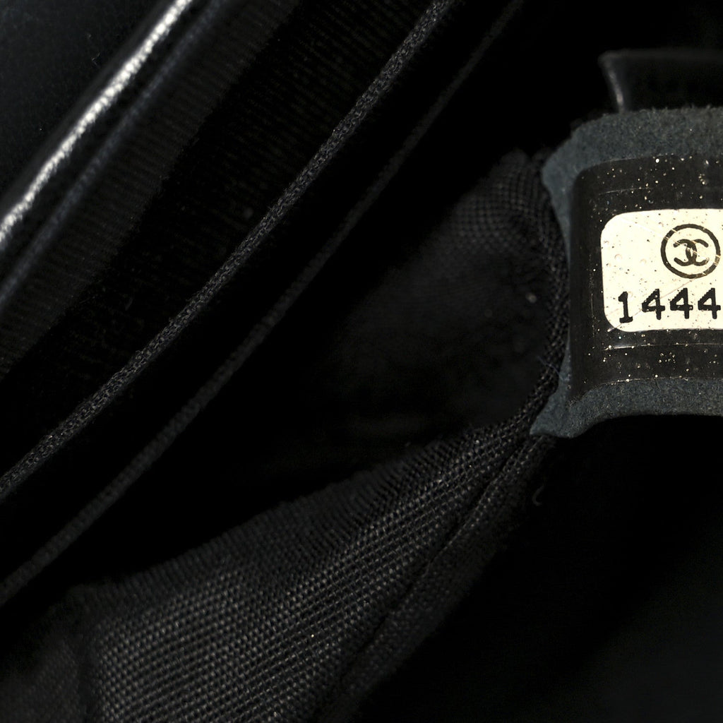 Lambskin Half Moon Wallet On Chain WOC Black