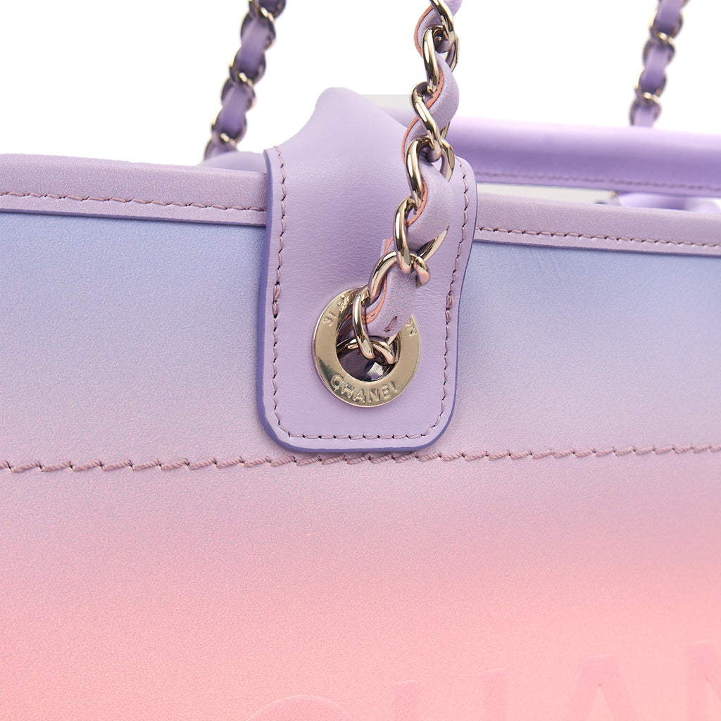 Chanel Tote Deauville Tote in Multi, Calfskin Leather