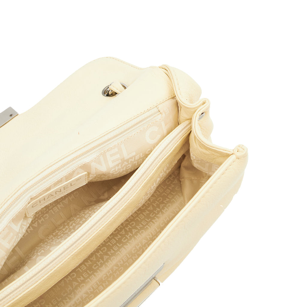 Chanel Shoulder Bag Shoulder Bag in Cream, Calfskin Leather