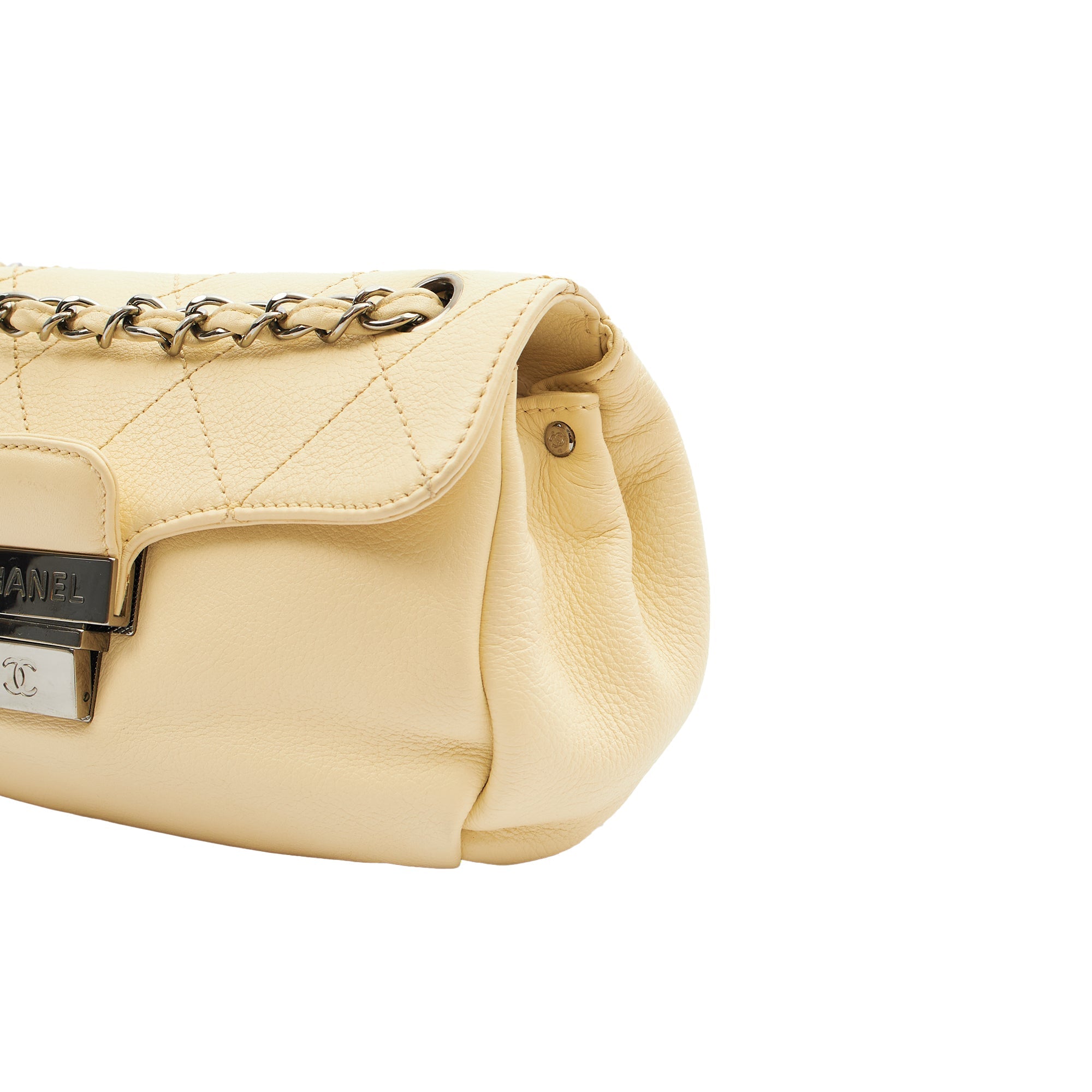 Chanel Shoulder Bag Shoulder Bag in Cream, Calfskin Leather