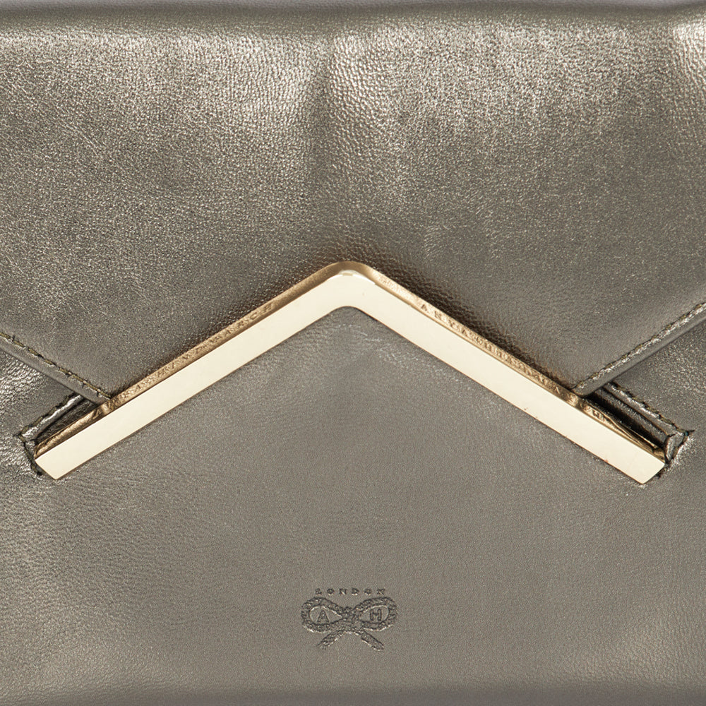 Anya Hindmarch Clutch in Metallic, Leather