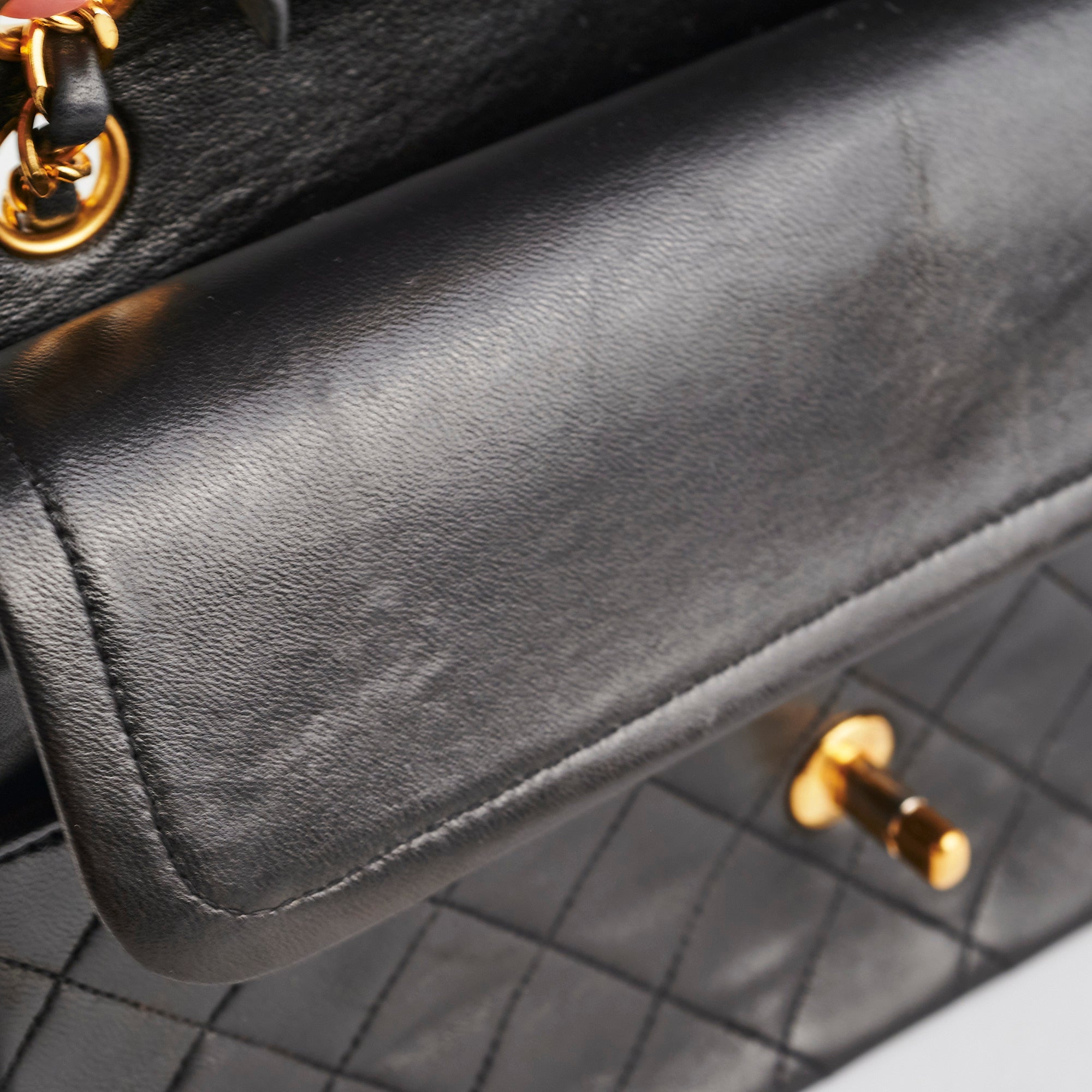 Chanel Vintage M/L Classic Flap Lambskin Black- Series 2