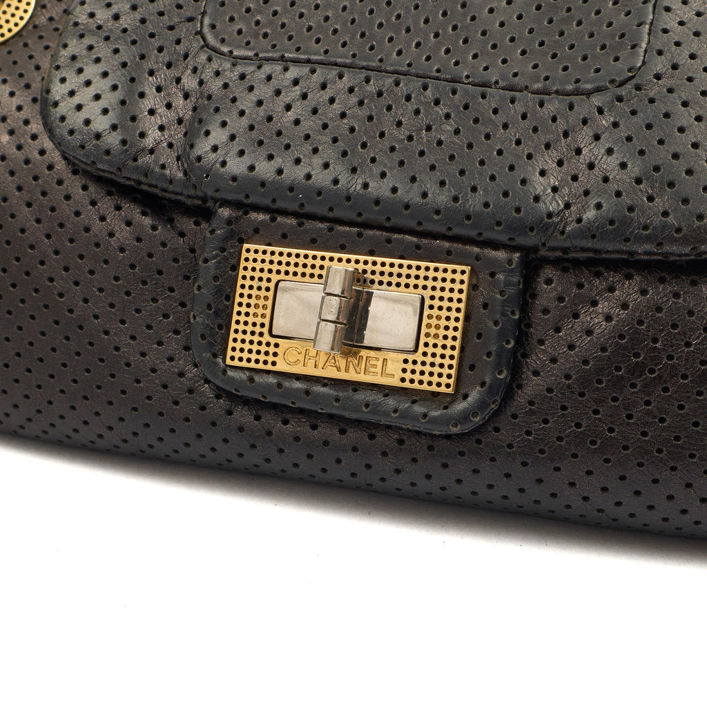 Chanel Shoulder Bag Reissue Accordion Flap in Black, Leather