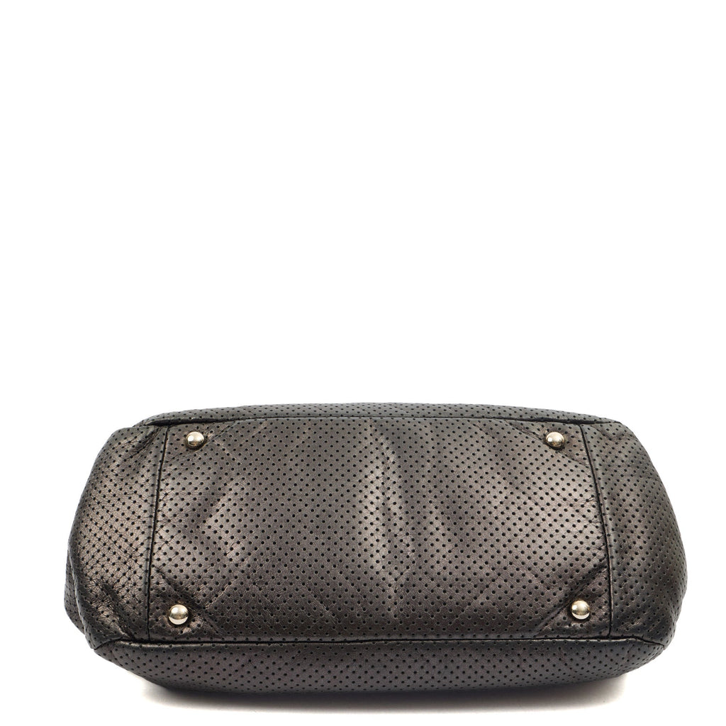 Chanel Shoulder Bag Reissue Accordion Flap in Black, Leather
