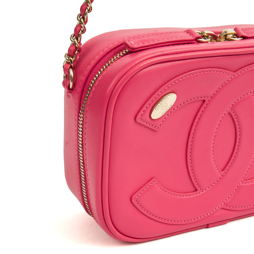 Chanel Cross Body Camera Bag in Pink, Lambskin Leather