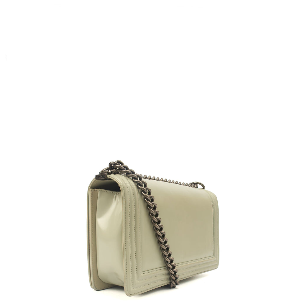 Chanel Shoulder Bag Boy - Medium in Grey, Patent Leather