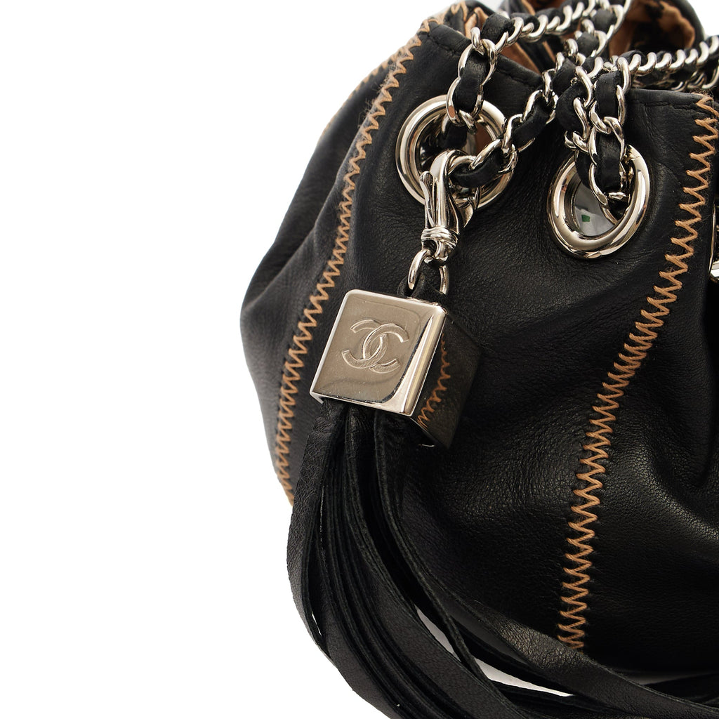 Chanel Mini Bag Bucket Bag in Black, Lambskin Leather