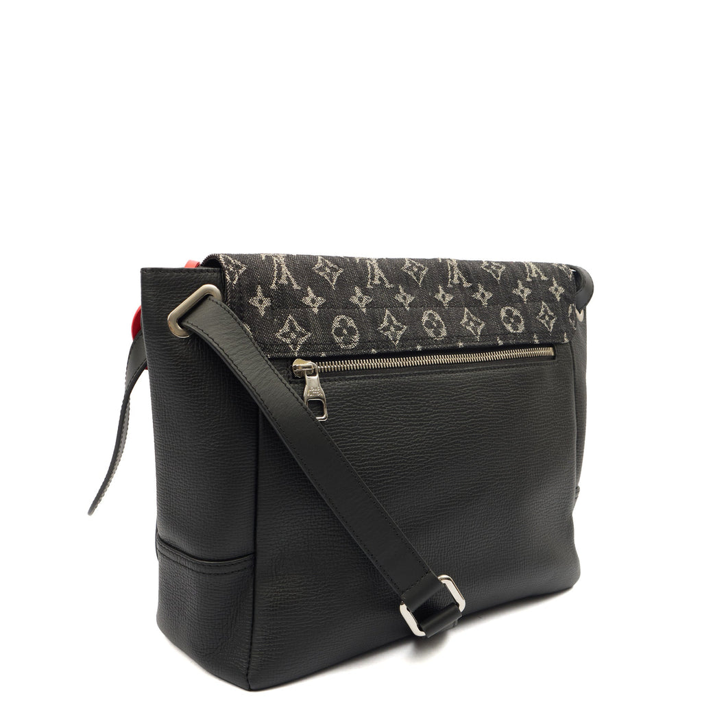 Louis Vuitton Shoulder Bag Louis Vuitton x Nigo Besace Tokyo in Black, Taurillon Leather