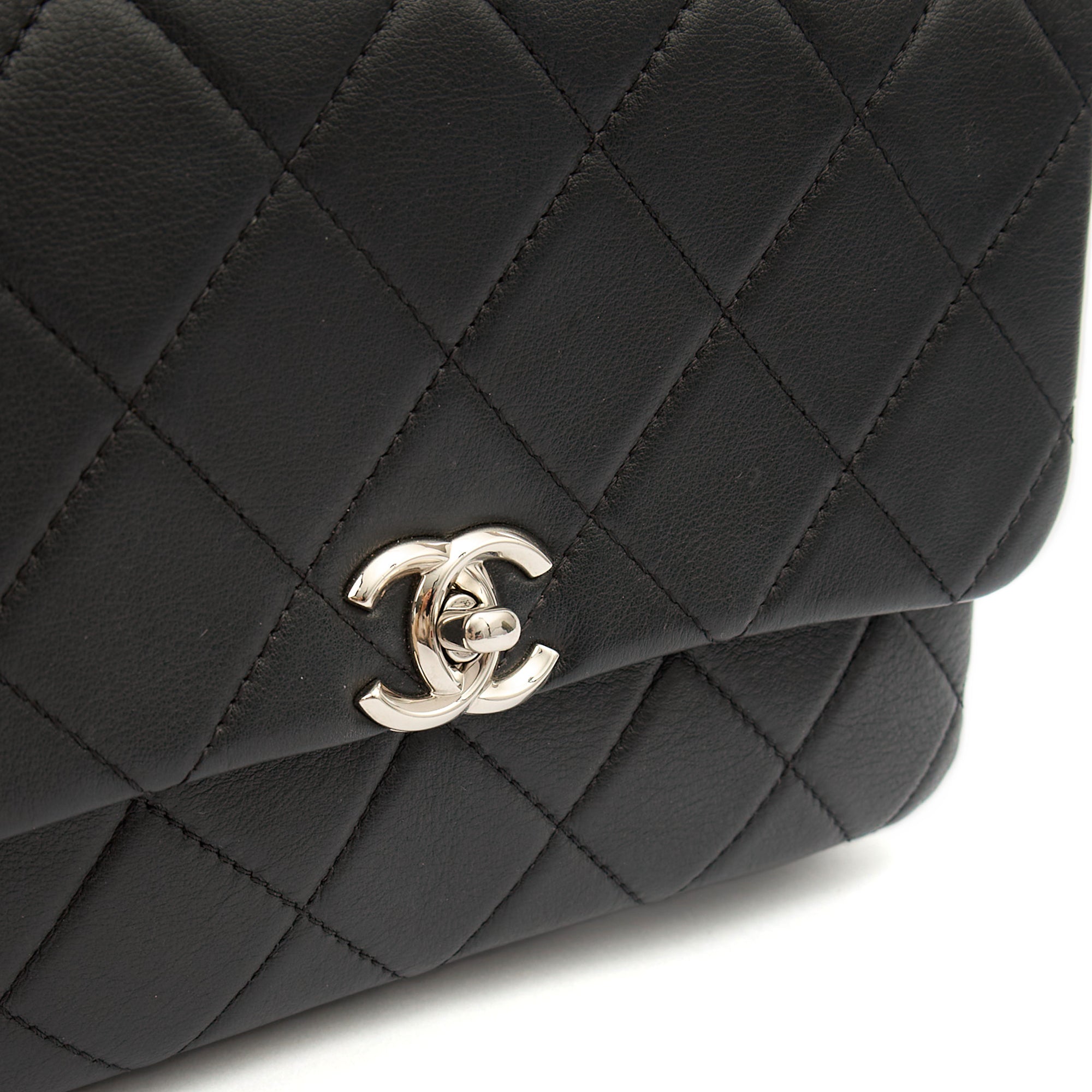 Chanel Shoulder Bag Flap Bag in Black, Calfskin Leather