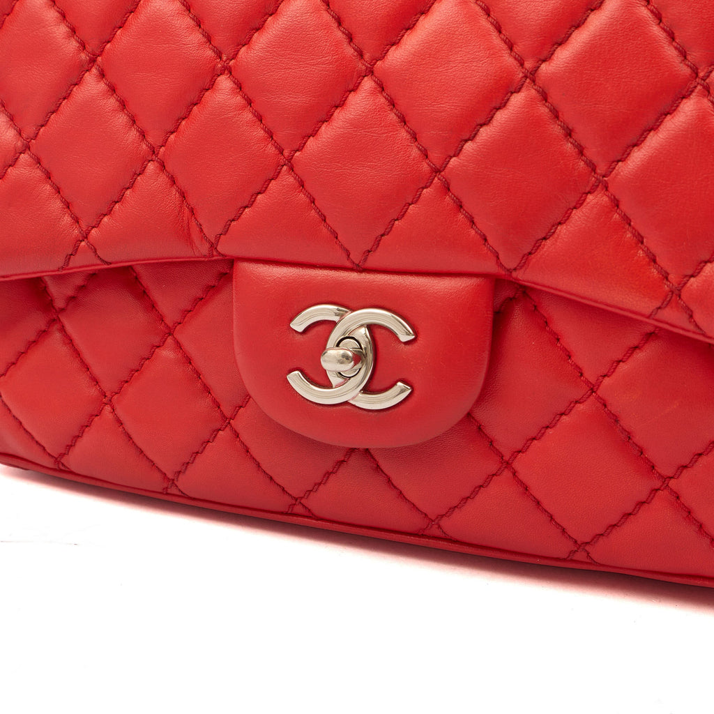 Chanel Shoulder Bag Carry Around Flap Bag in Red, Calfskin Leather