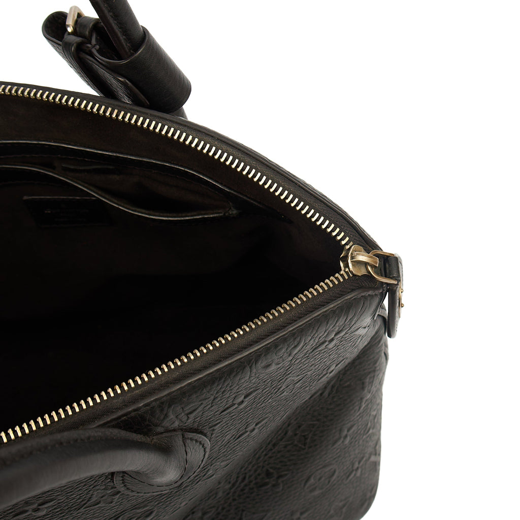 Louis Vuitton Tote Lockit - MM in Black, Calfskin Leather