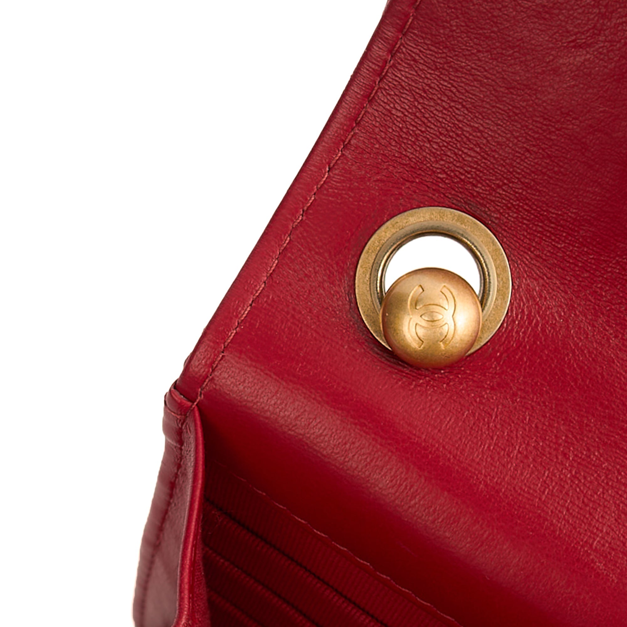 Chanel Cross Body Pearl Crush Wallet on Chain in Red, Lambskin Leather