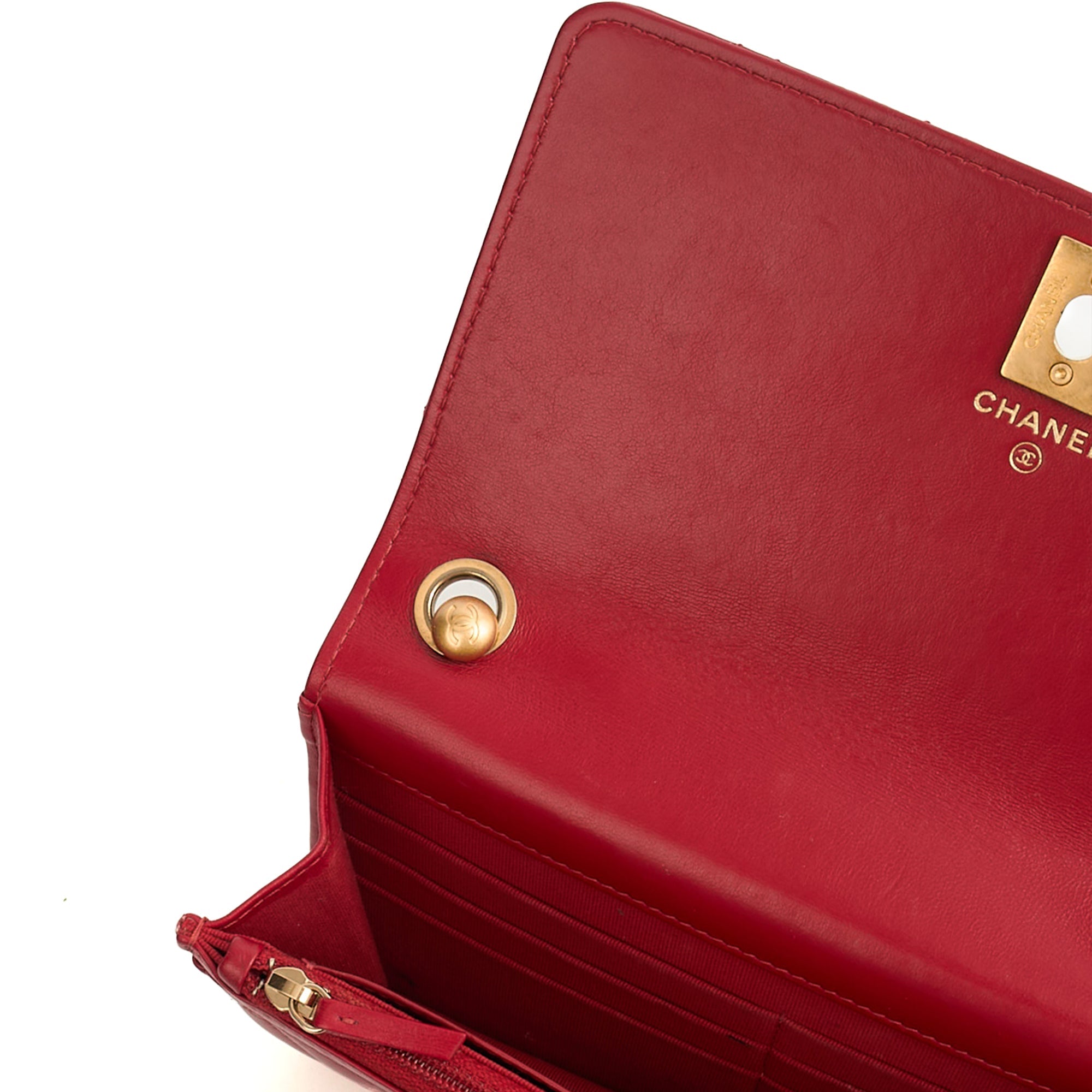 Chanel Cross Body Pearl Crush Wallet on Chain in Red, Lambskin Leather