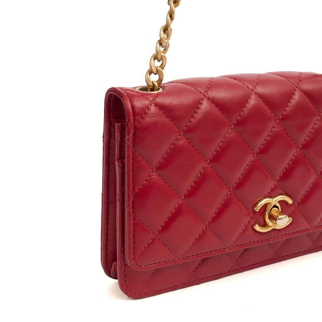 Chanel Cross Body Pearl Crush Wallet on Chain in Red, Lambskin Leather