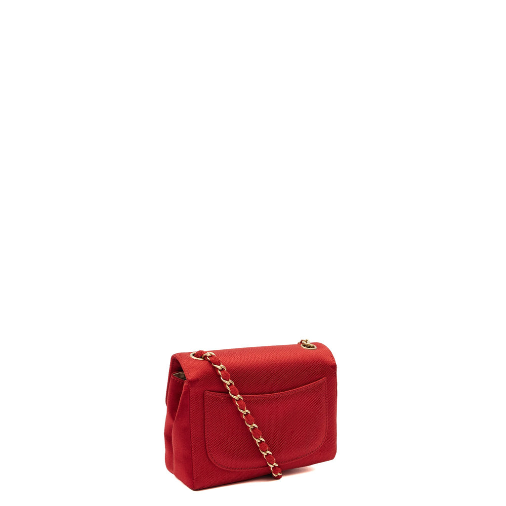 Chanel Mini Bag Camellia Clutch in Red, Fabric