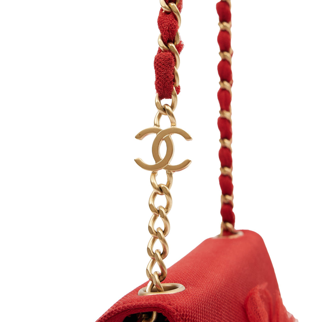 Chanel Mini Bag Camellia Clutch in Red, Fabric