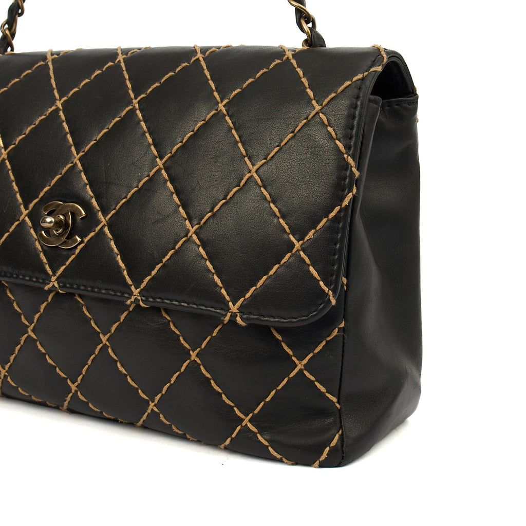 Chanel Shoulder Bag Wildstitch Flap Bag in Black, Leather