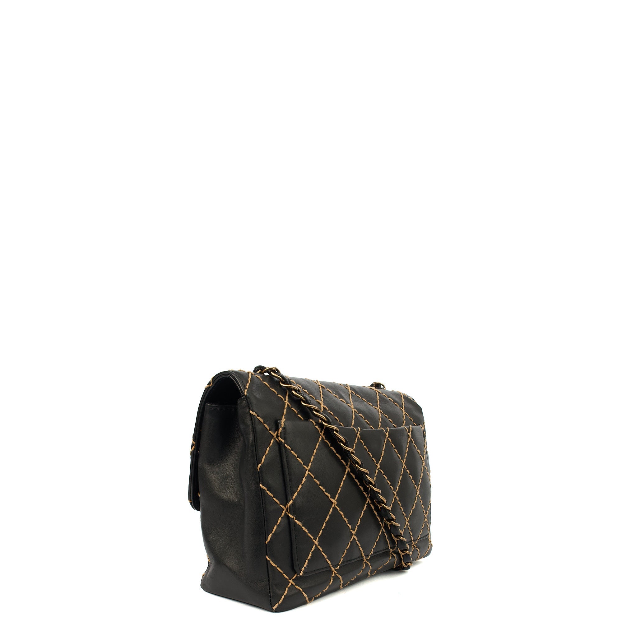 Chanel Shoulder Bag Wildstitch Flap Bag in Black, Leather